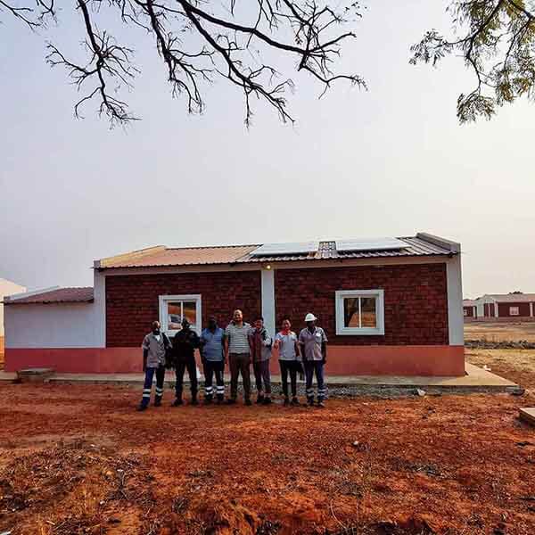 42 Hệ thống năng lượng mặt trời 3,5Kva tại Angola